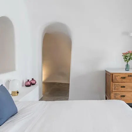 Chelidonia Luxury Hotel Oia