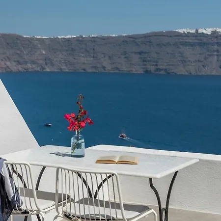 Chelidonia Luxury Oia