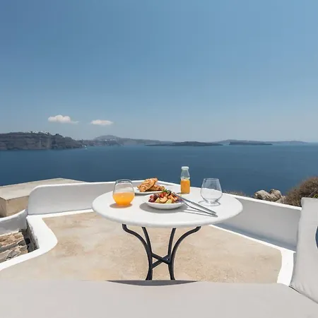 Chelidonia Luxury Oía